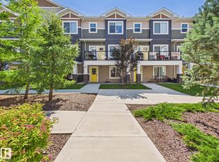 230 Edgemont Rd NW #11, Edmonton, AB T6M0Y8