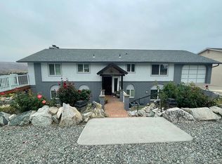 826 W Golf Course Dr, Chelan, WA 98816