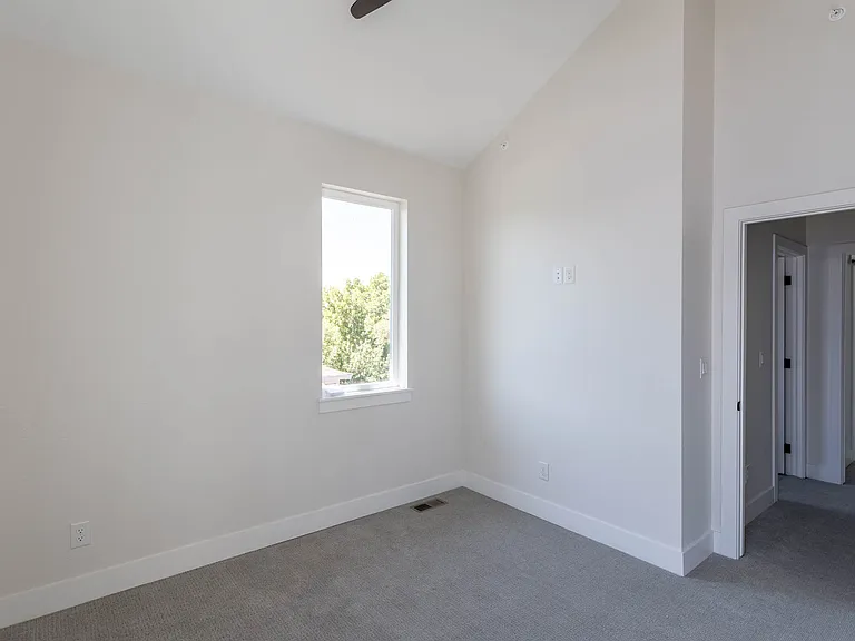 1592 N Ames St — Photo 16