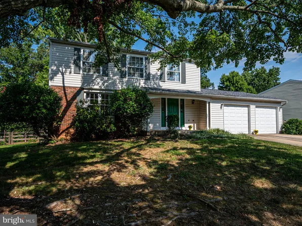 244 Silverleaf Dr, Sterling, VA 20164