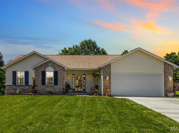 979 Reddington Oaks Ct, Saint Charles, MO 63304