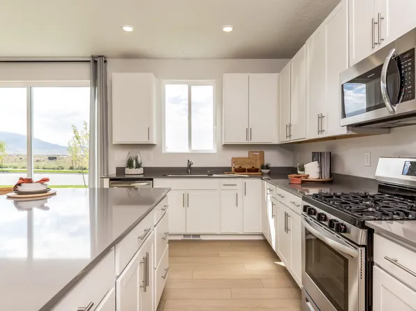 1873 N Gardenia Dr #3195, Saratoga Springs, UT 84045