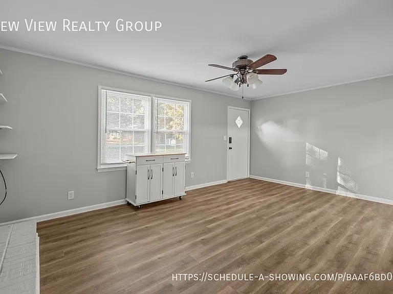 4800 Maplecrest Dr — Photo 4