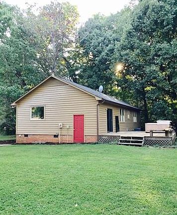 3rd image of 3028 Gatehouse Ct