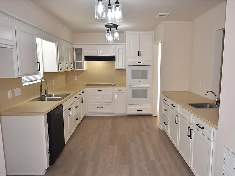 14410 Muirfield Ln — Photo 39