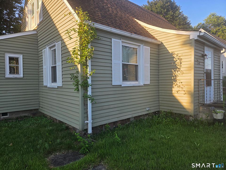 2nd image of 1040 Farmington Avenue