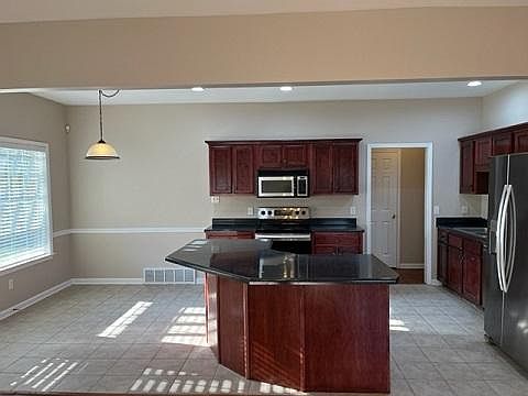 3rd image of 4634 Ashglen Cir E
