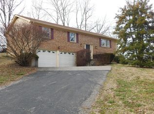 9 Oakwood Ct, Carrollton, KY 41008