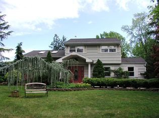 6 Glenside Ct, East Brunswick, NJ 08816