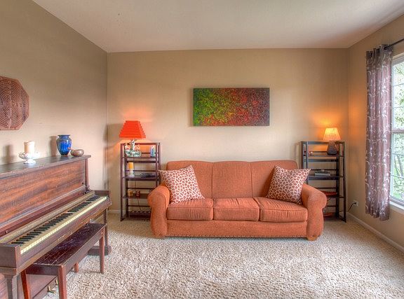 3rd image of 2920 Shetland Ln