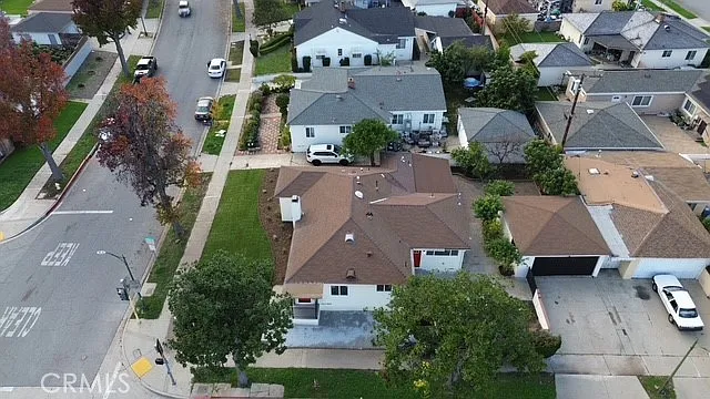 1421 E Norwood Pl — Photo 19
