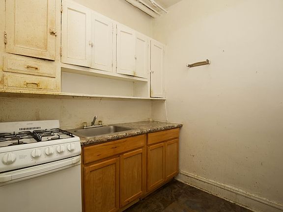 3rd image of 4851 N Damen Ave #D500