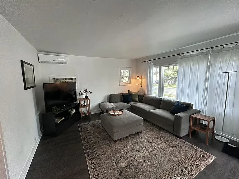4946 Y St — Photo 10