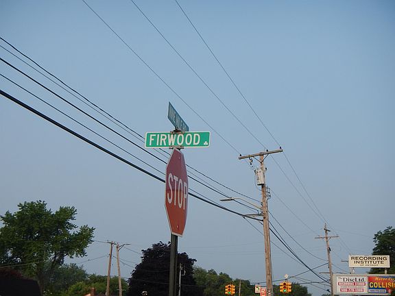 5th image of 23110 Firwood Ave