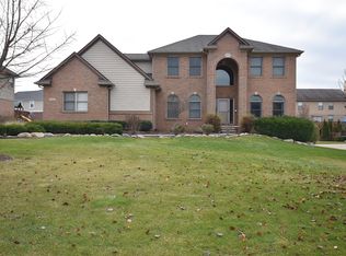 54781 Grenelefe Cir E, South Lyon, MI 48178