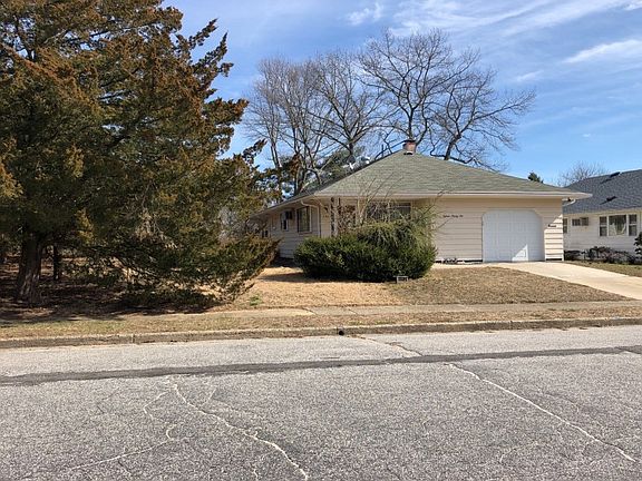 3rd image of 1596 Mount Everest Ln