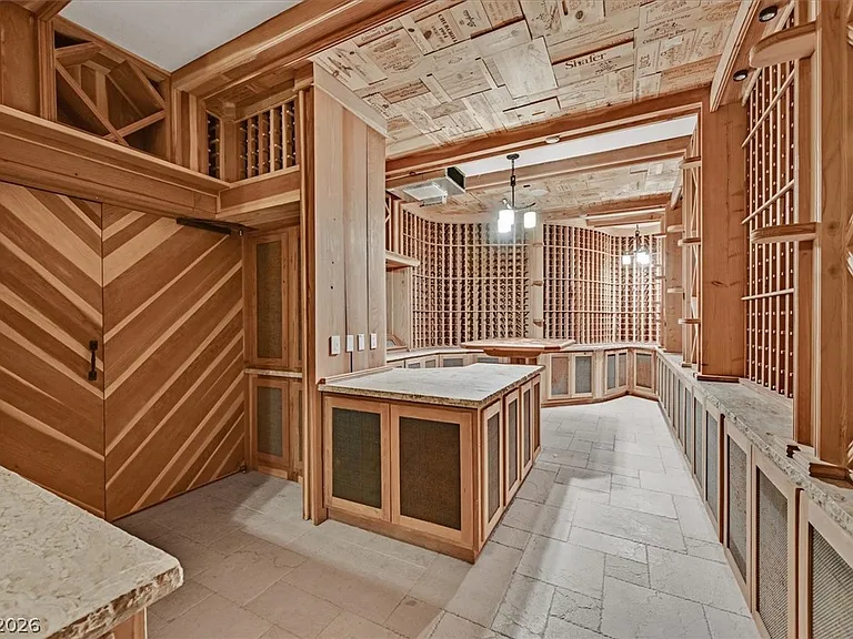 8 Rue Mediterra Dr — Photo 23