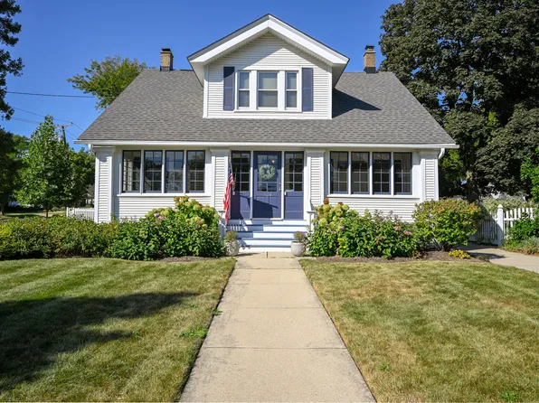 534 Western Ave, Glen Ellyn, IL 60137