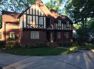 2120 Phoenix Pl, Charlotte, NC 28211