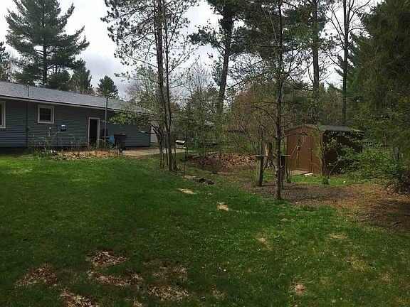 3rd image of 374 N River Dr