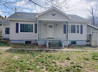 9151 Roanoke Rd, Elliston, VA 24087