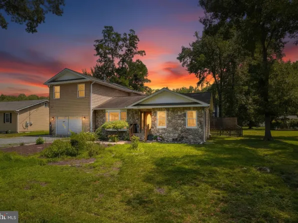 1161 Steamboat Rd, Shady Side, MD 20764