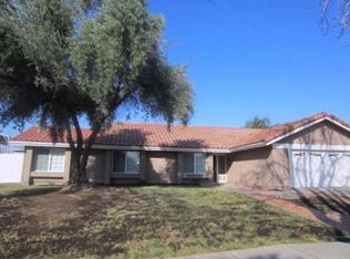 164 Coral Tree Dr, Rialto, CA 92377