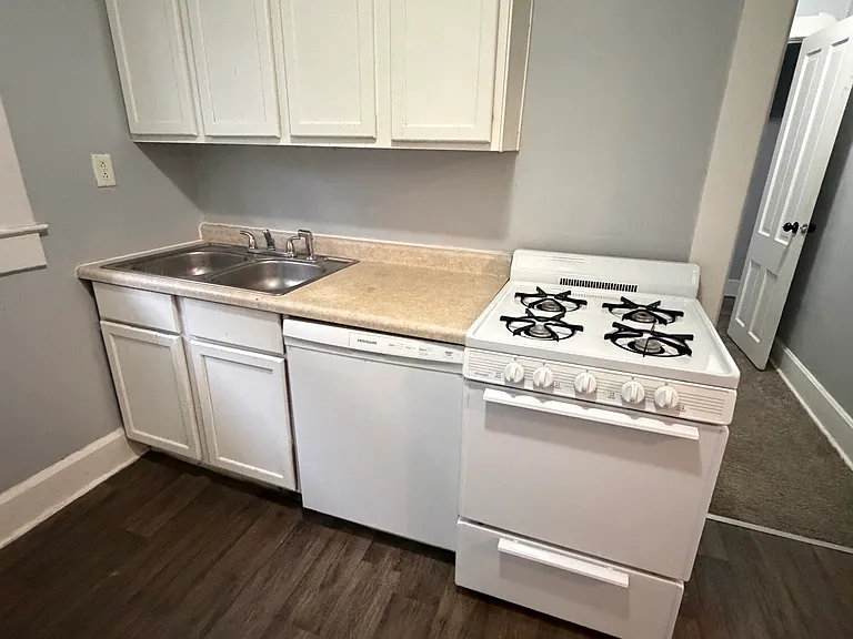 2043 N Talbott St #3 — Photo 8