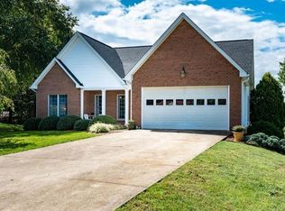 4395 Fox Trl, Hickory, NC 28601