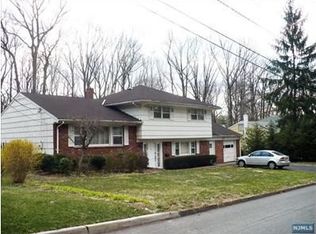 22 Cypress St, Tenafly, NJ 07670