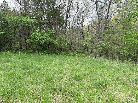5th image of 19231 Saint Albans Rd