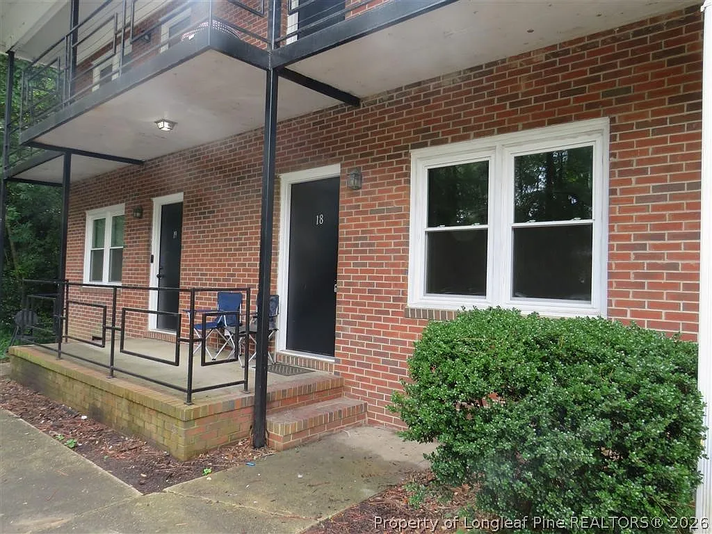 1 bed, 1.0 bath, 625 sqft, $775 — Photo 2