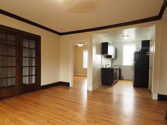 4th image of 4606 N Kildare Ave APT 2W