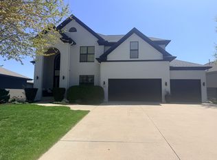 3801 S 188th St, Omaha, NE 68130