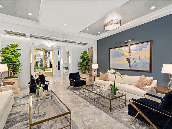 4th image of 2325 Welch St #601