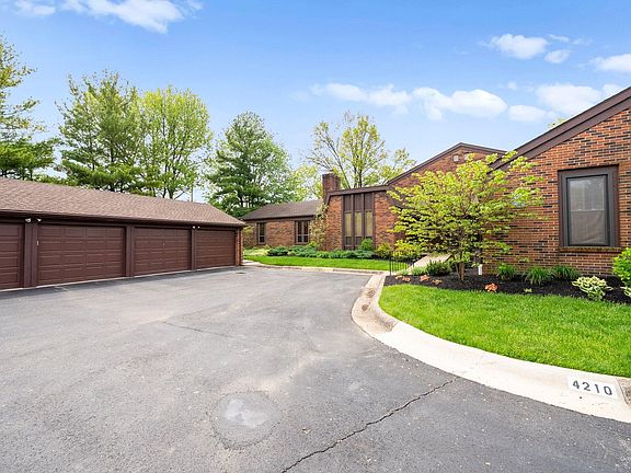 2nd image of 4216 Chaucer Ln