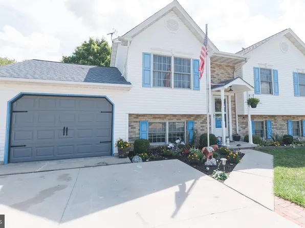 26 Shenandoah Ct, Littlestown, PA 17340