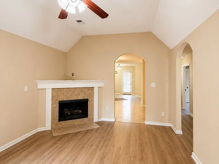 931 Carina Pass — Photo 3