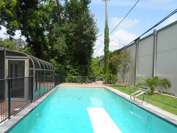 2nd image of 930 Boros Dr
