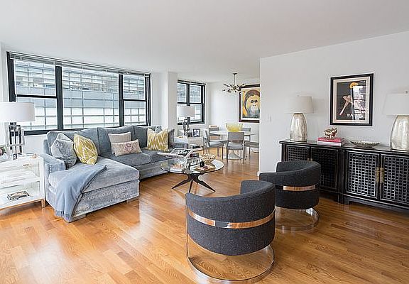 5th image of 330 W 58th St APT 16F