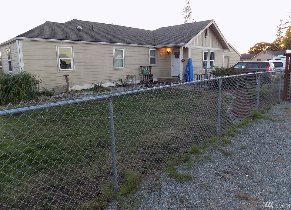 1st image of 2602 16th Ave NW