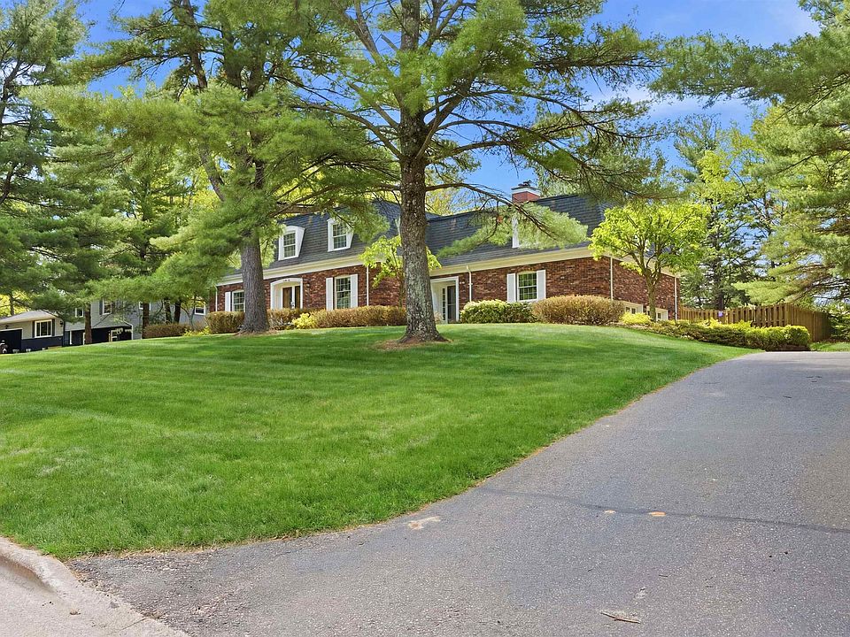 1st image of 1610 Valley Dr