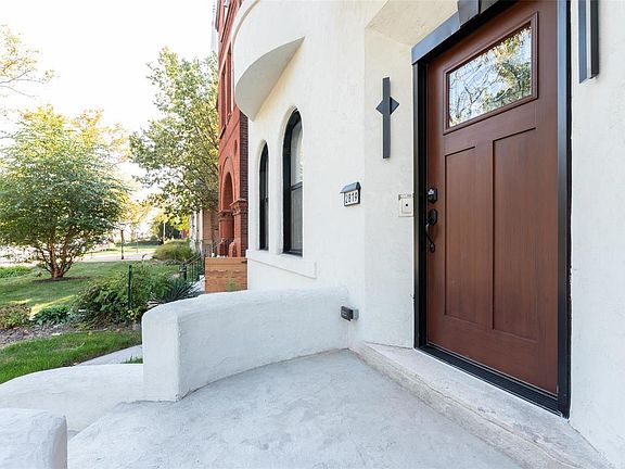 4th image of 2819 S Kingshighway Blvd