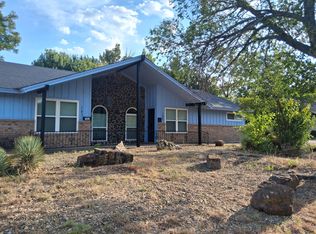 157 Sheri Ln, Hurst, TX 76053