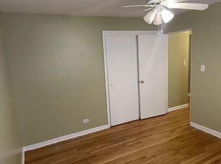 135 Clyde Ave #1, Evanston, IL 60202