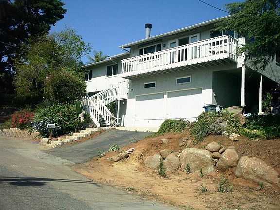 2nd image of 1045 Park Hill Dr