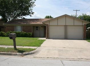 6536 Brookside Dr, Watauga, TX 76148