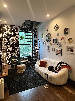 Rented by Delmark Realty LLC | media 15