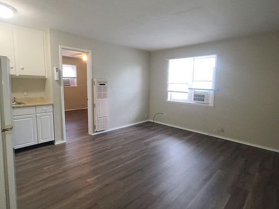 5th image of 605 W University Ave APT 5