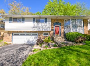 17731 Cherrywood Ln, Homewood, IL